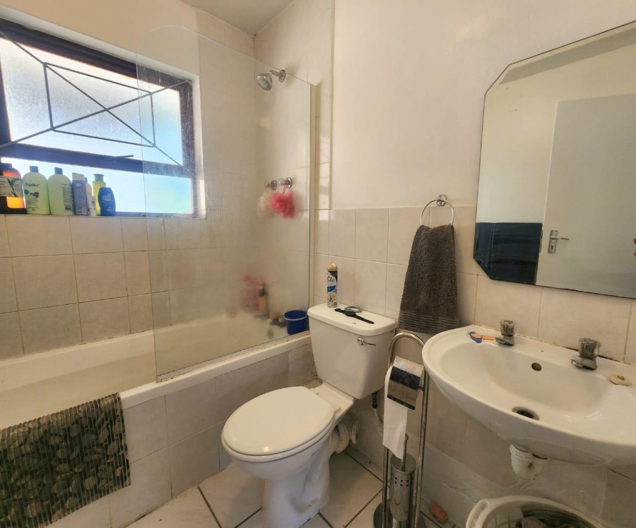 To Let 2 Bedroom Property for Rent in Parklands Western Cape